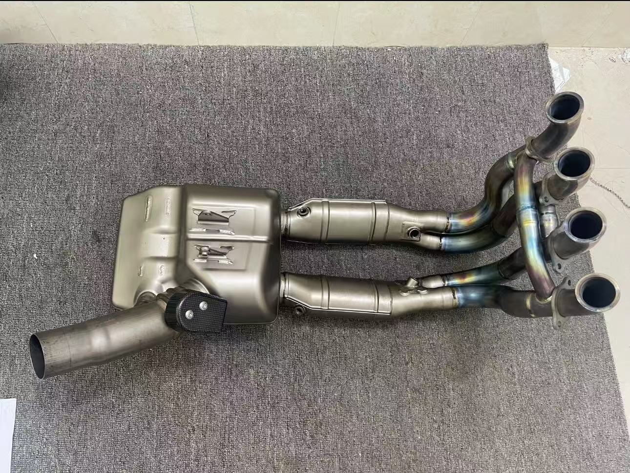 Suitable for exhaust of S100RR from 2020 to 2024