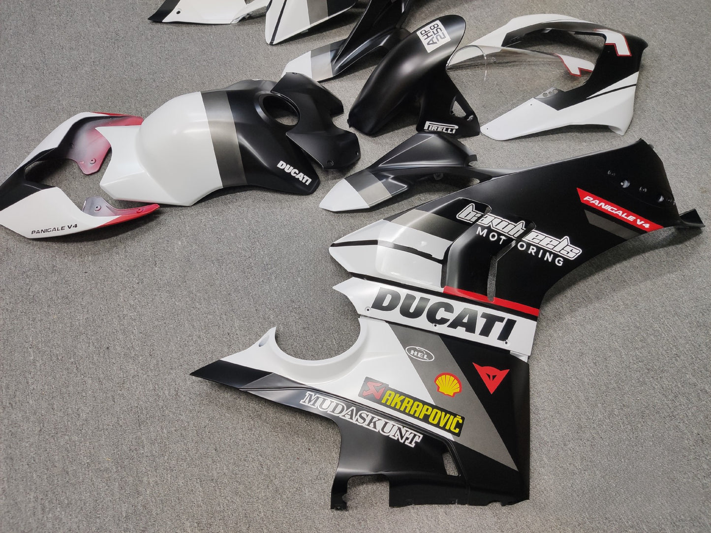 Ducati panigale v4 v4s 19--24years